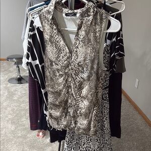 Cable & Gauge Black and White Sleeveless Top